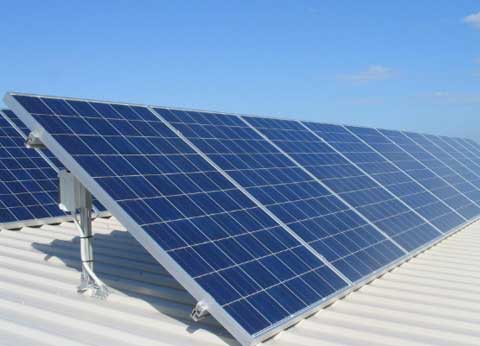 淺析太陽能廠家企業(yè)面對互聯網是擁抱還是拒絕