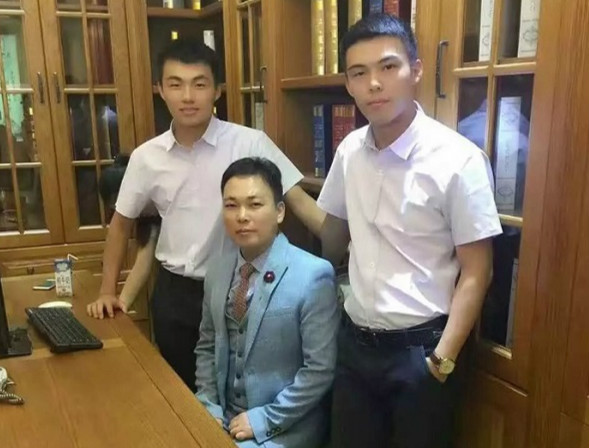 愛(ài)麗舍建材: 藝術(shù)涂料藍(lán)海中勇博激流 愛(ài)麗舍建材: 藝術(shù)涂料藍(lán)海中勇博激流