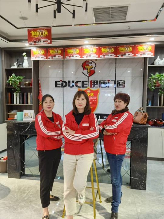 《聚焦伊盾榜樣》第八期:浙湖北鐘祥店鄭總年入500萬(wàn)的創(chuàng)業(yè)路!