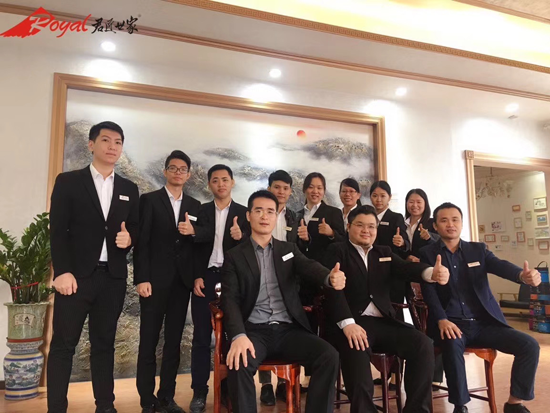 推進“穩(wěn)就業(yè)”風尚 君匠世家藝術(shù)壁材啟動校園招聘