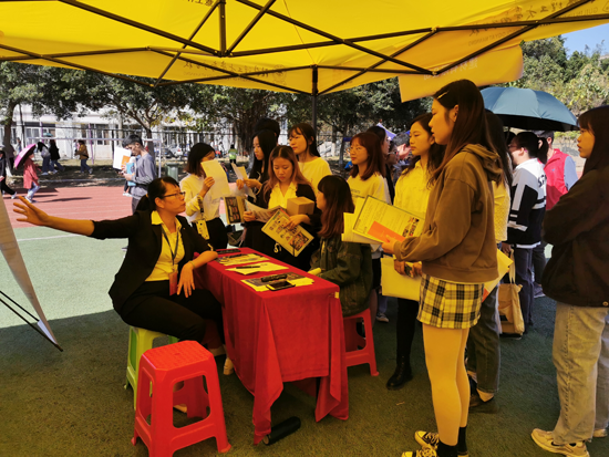 推進“穩(wěn)就業(yè)”風尚 君匠世家藝術(shù)壁材啟動校園招聘