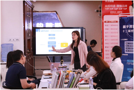 品愛全屋定制攜手躺平智造 打造雙贏未來(lái)