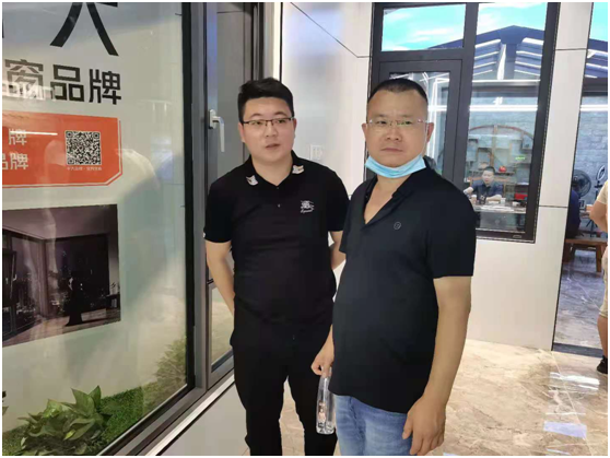 聚焦鳳池鋁門窗博覽會(huì):安晨高端無(wú)縫門窗驚艷全場(chǎng)