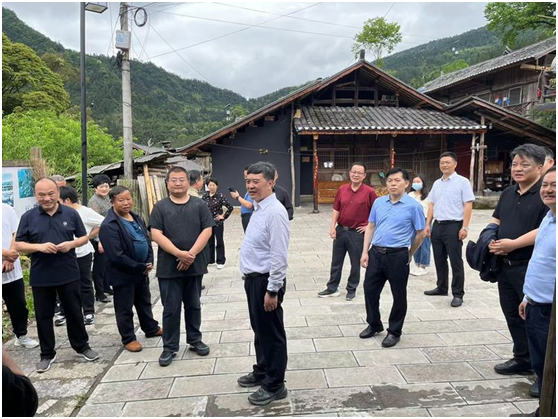 李昌海同志心系“傳統(tǒng)村落”，赴五道水徐家寨古村落調(diào)研