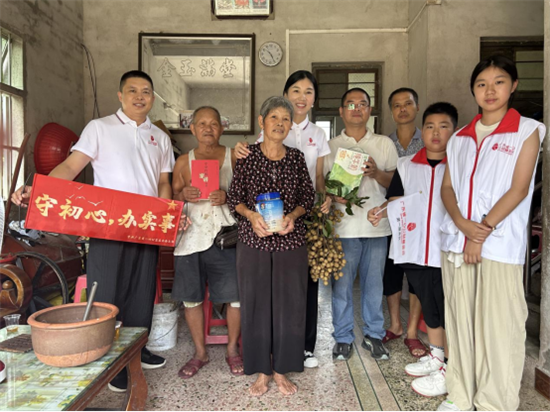 公益路上，奮力追光丨亞獅金屬企業(yè)參與揭西助學(xué)活動(dòng)