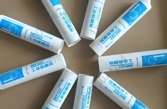 硅酮膠在老舊門窗翻新中的3個關(guān)鍵用法，別再浪費錢請師傅了